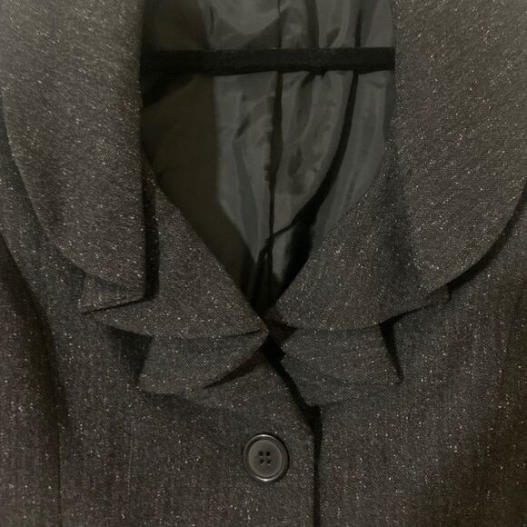 LOFT RUFFLE lapel charcoal grey blazer sz 2 - Picture 2 of 5